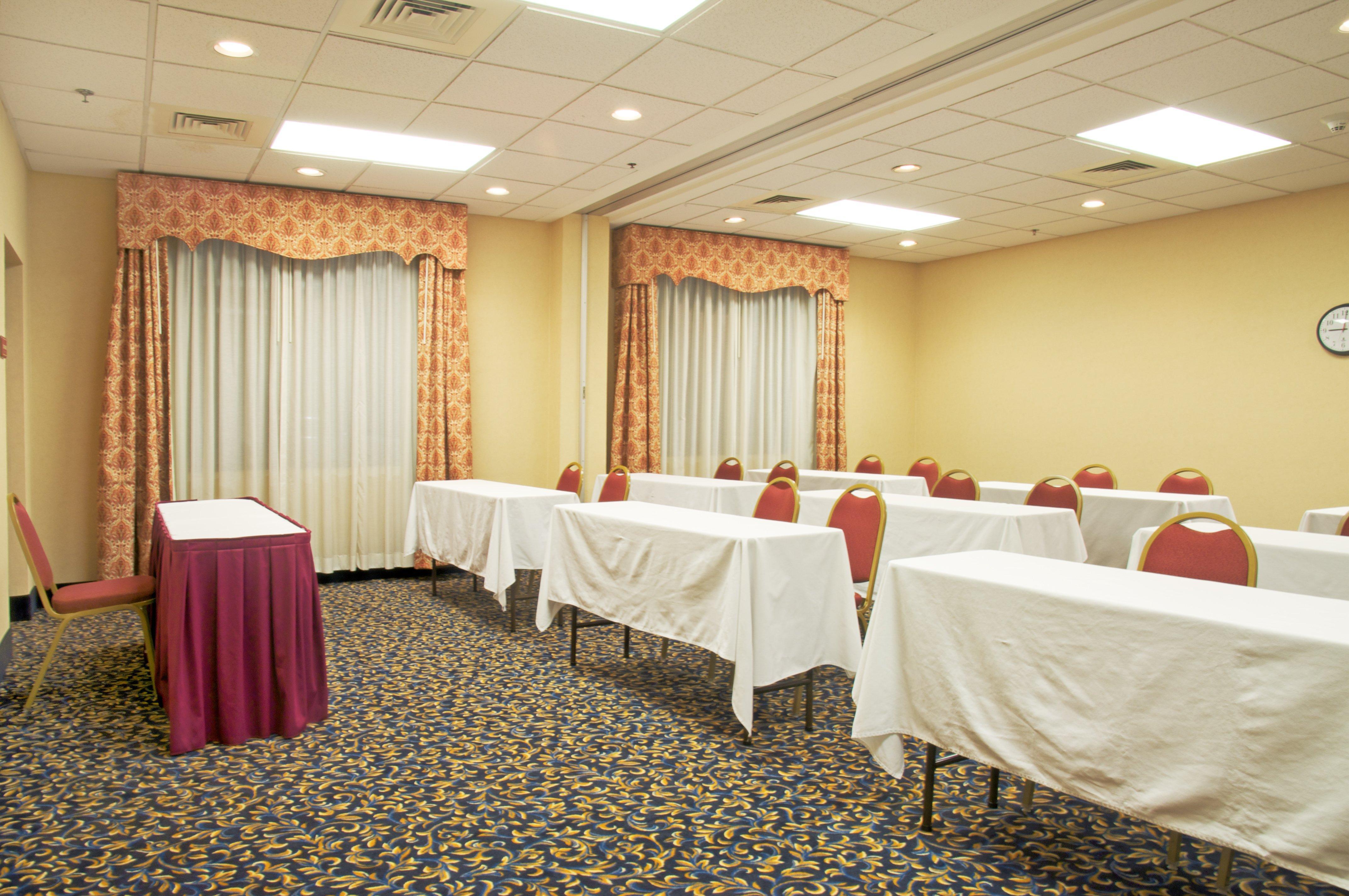 Holiday Inn Express & Suites Houston - Memorial Park Area By Ihg Экстерьер фото