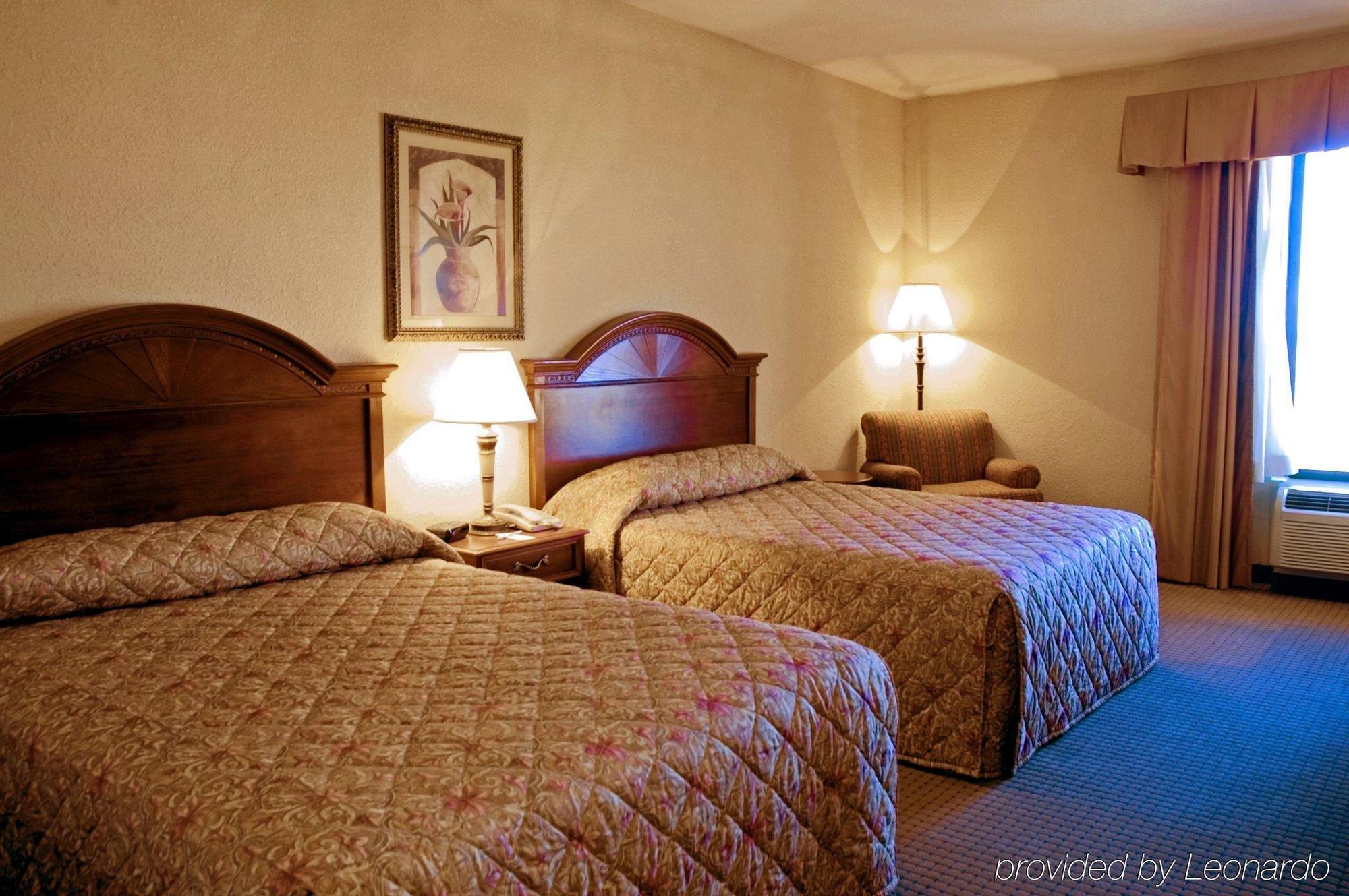 Holiday Inn Express & Suites Houston - Memorial Park Area By Ihg Экстерьер фото