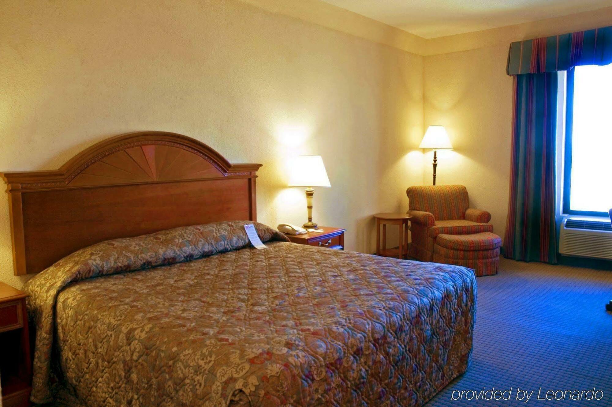 Holiday Inn Express & Suites Houston - Memorial Park Area By Ihg Экстерьер фото